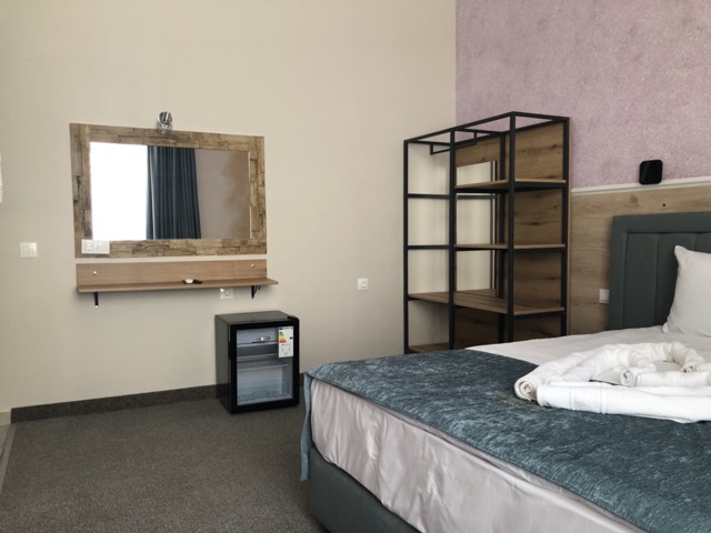 Хотел Ефес Бургас - Hotel Efes Ayna Dolap